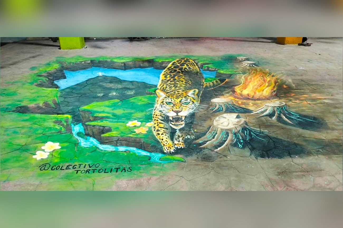 Estudiantes de la UNICACH crean mural que resalta la identidad chiapaneca