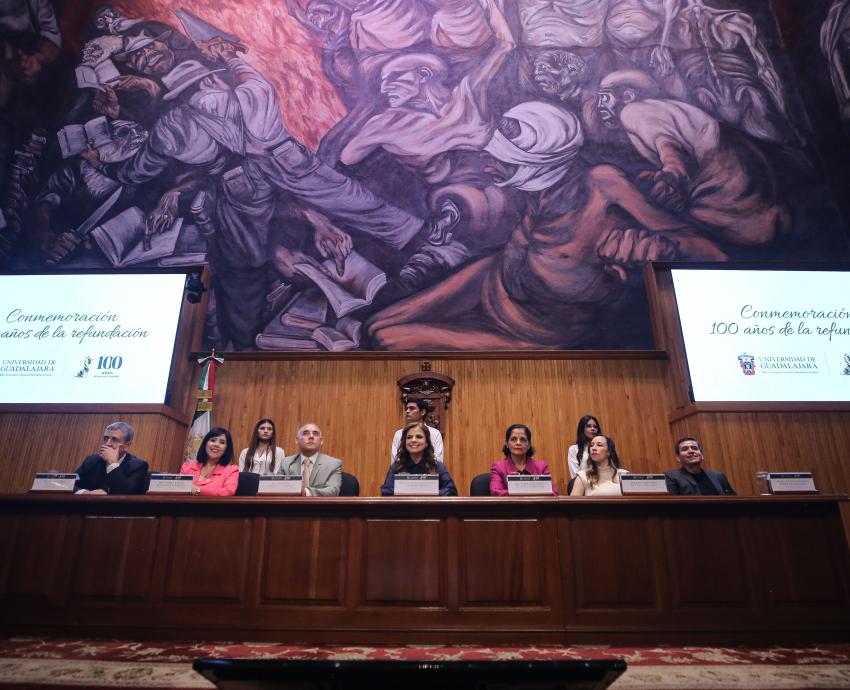 Universidad de Guadalajara conmemora 100 años de su Refundación